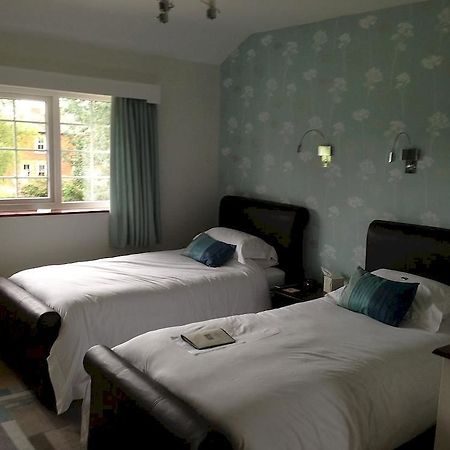 Silverstone Guest House 외부 사진