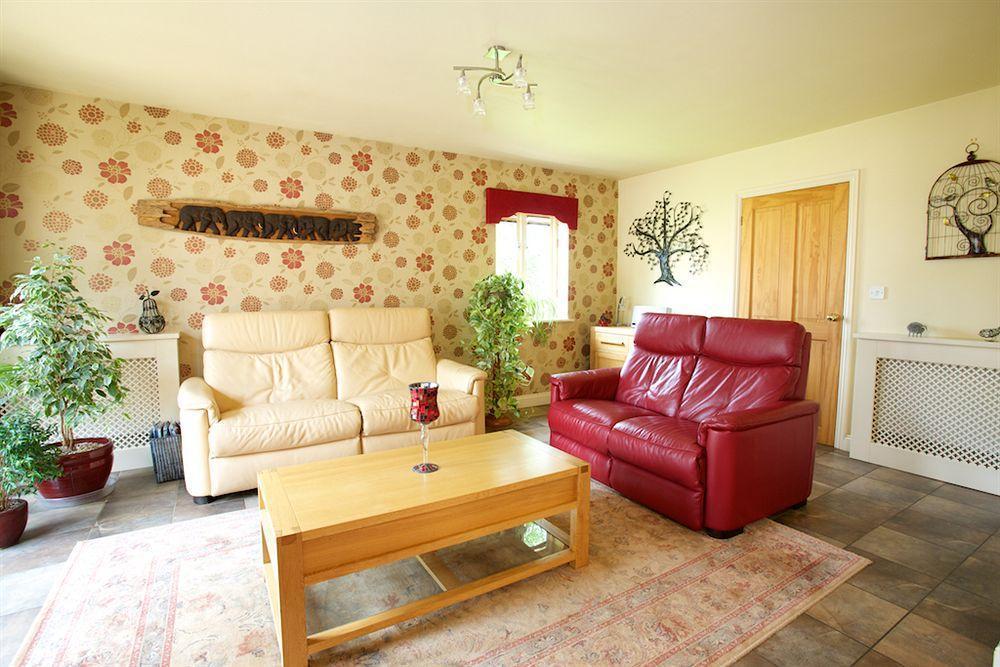 Silverstone Guest House 외부 사진
