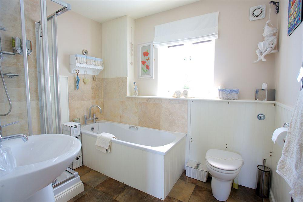 Silverstone Guest House 외부 사진