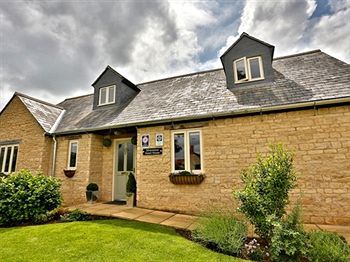 Silverstone Guest House 외부 사진